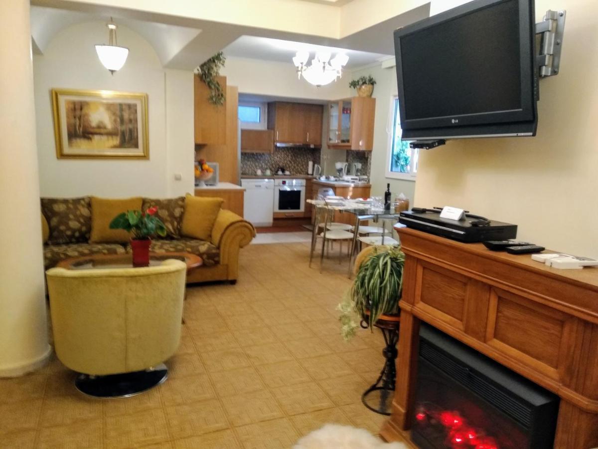 אתונה Wonderful Playroom Apartment מראה חיצוני תמונה